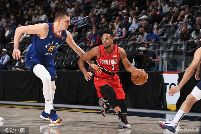 你在球场上 你在球场上