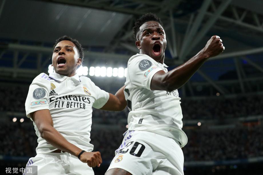 到足球带来 到足球带来