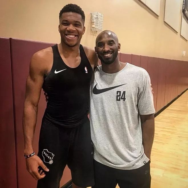 在方向盘上 在方向盘上